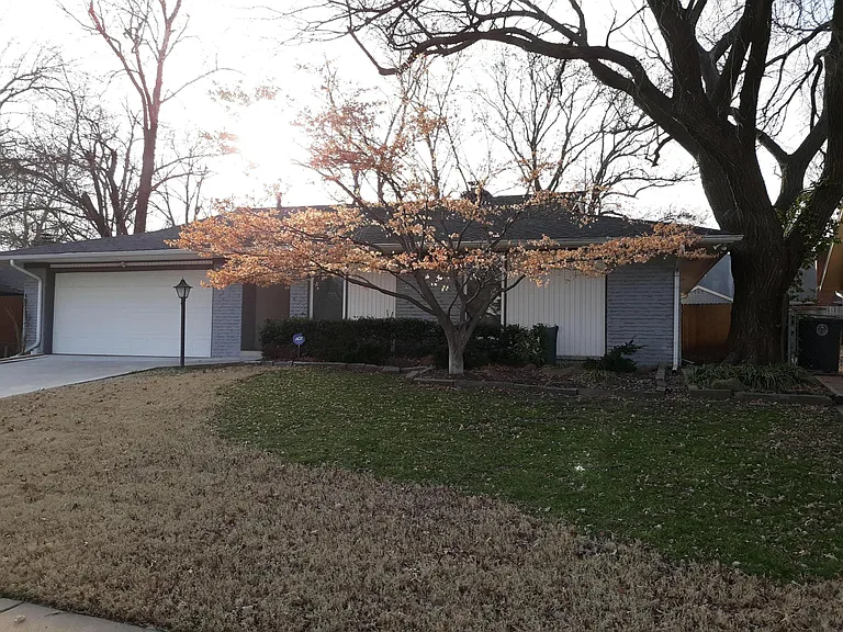 7340 S 70th East Ave — Photo 2
