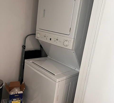 4th image of 475 Brickell Ave #3613IC