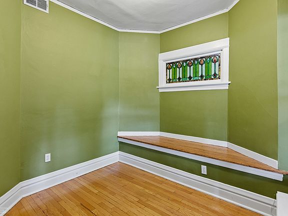 3rd image of 4506 N Sacramento Ave