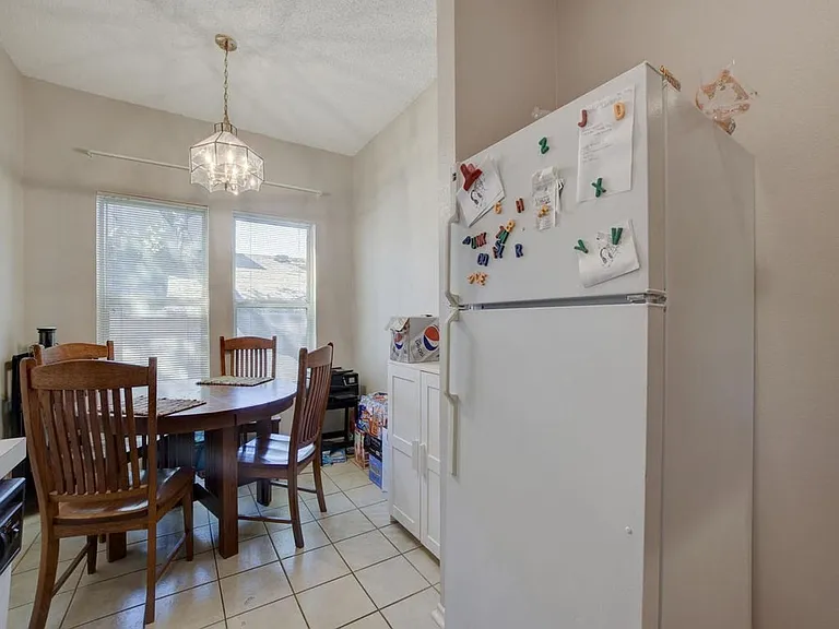 2414 Longview St #205 — Photo 6