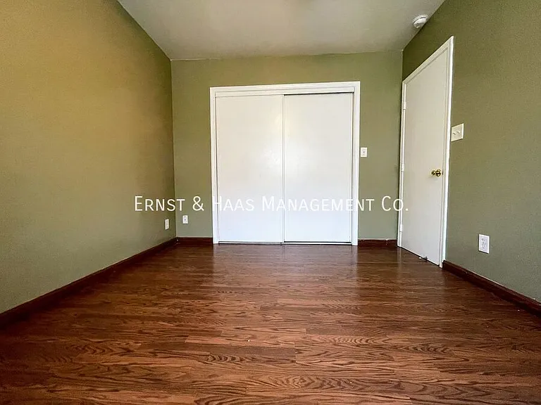 1957 San Francisco Ave #2 — Photo 18