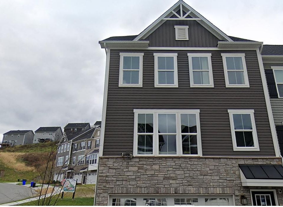 1st image of 4001 Crown Dr #4001