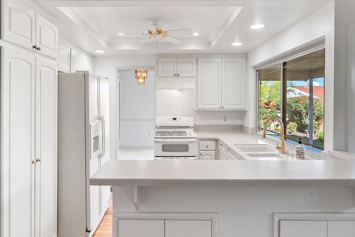 next background image