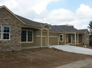 11585 S Bell Court Dr, Olathe, KS 66061
