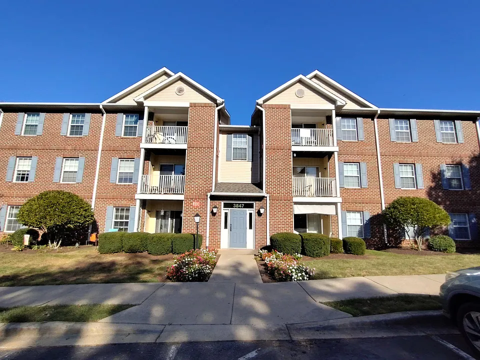 3847 Shadywood Dr #3B