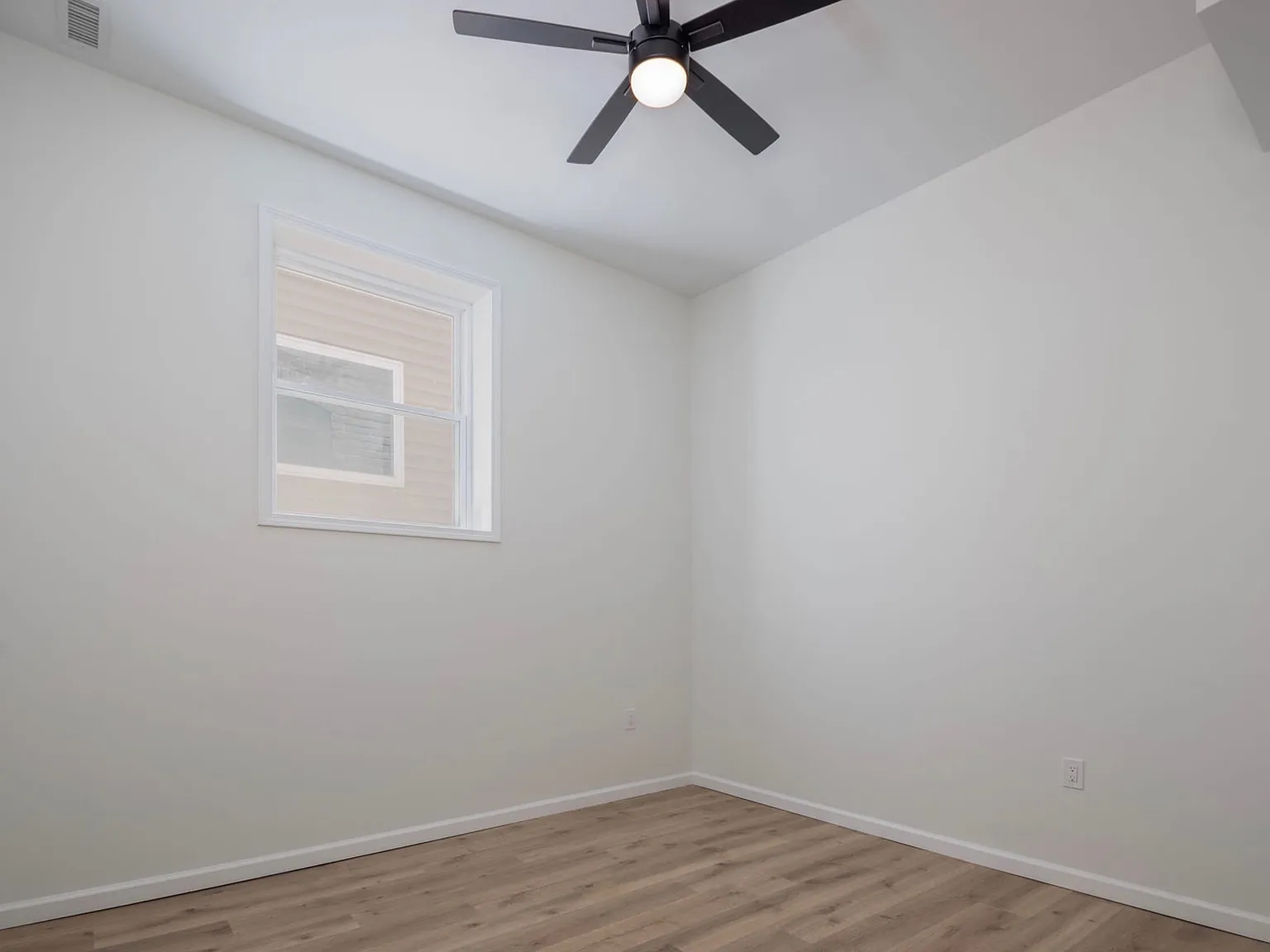 2 bed, 2.5 bath, 1700 sqft, $2,750 — Photo 4