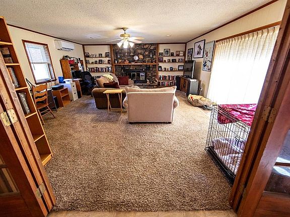 5th image of 1924 N Greenvalley Ave