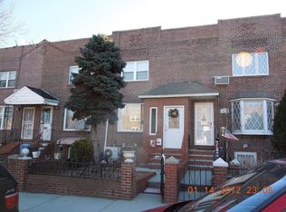2045 28th St, Astoria, NY 11105