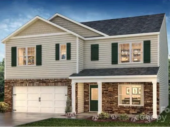8028 Plymouth Dr, Sherrills Ford, NC 28673