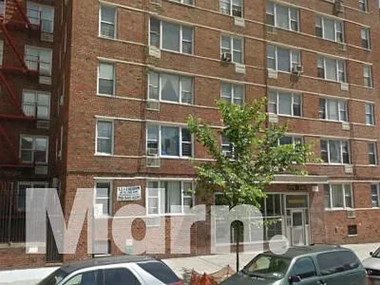 Rented by Mdrn Residential | media 2