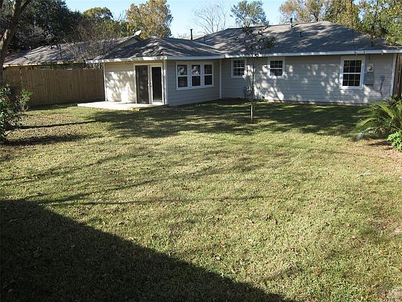 2nd image of 2303 Saxon Dr