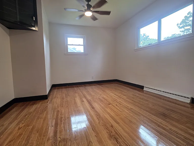 604 N Bird St — Photo 4
