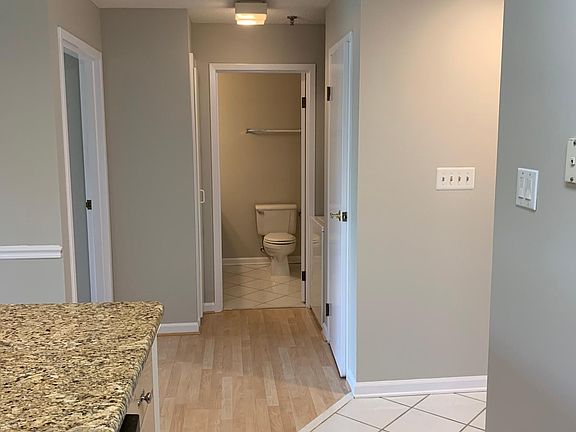 5th image of 211 Heritage Blvd Suite 501