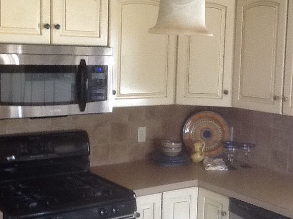 Kraftmaid with Moche glaze