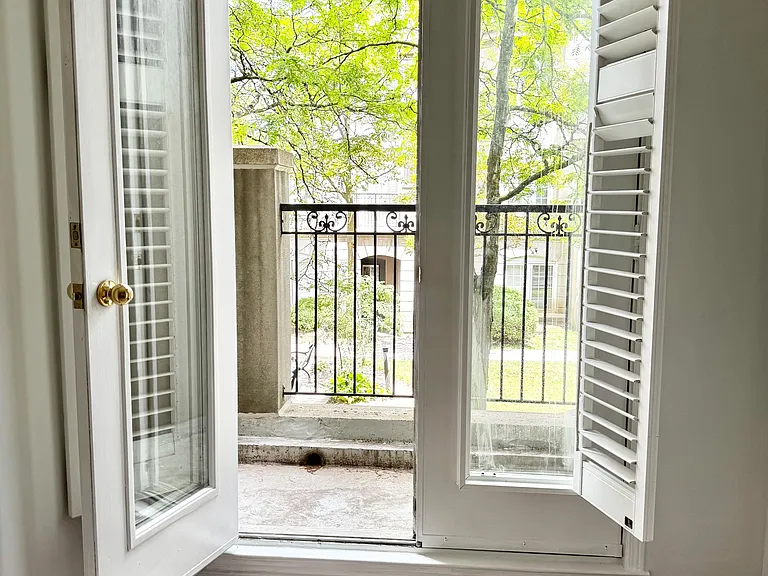 108 Finch Ave W #A21 — Photo 12