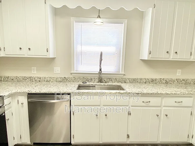 39 Whites Ln #A — Photo 14