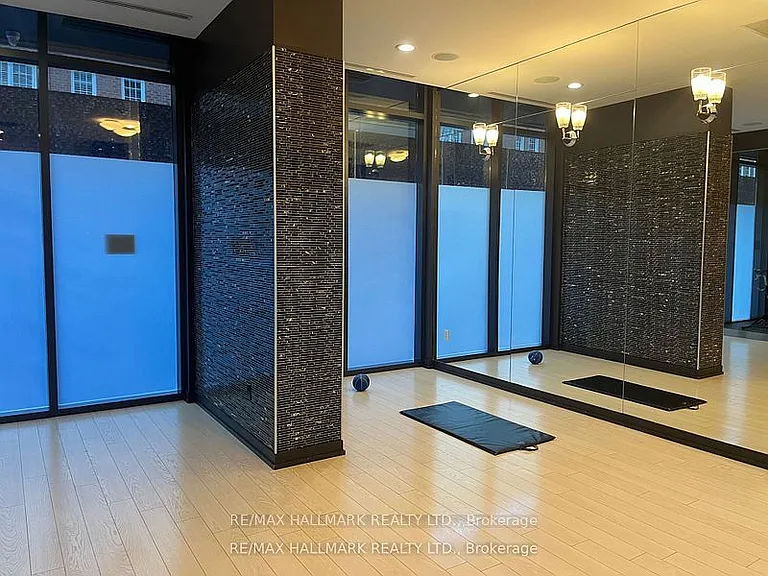 560 Front St W #428 — Photo 20