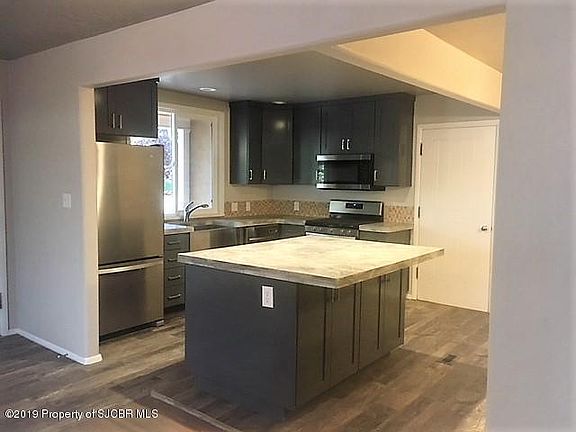 3rd image of 1120 N Laguna Ave