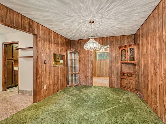 5th image of 21864 Waubascon Rd