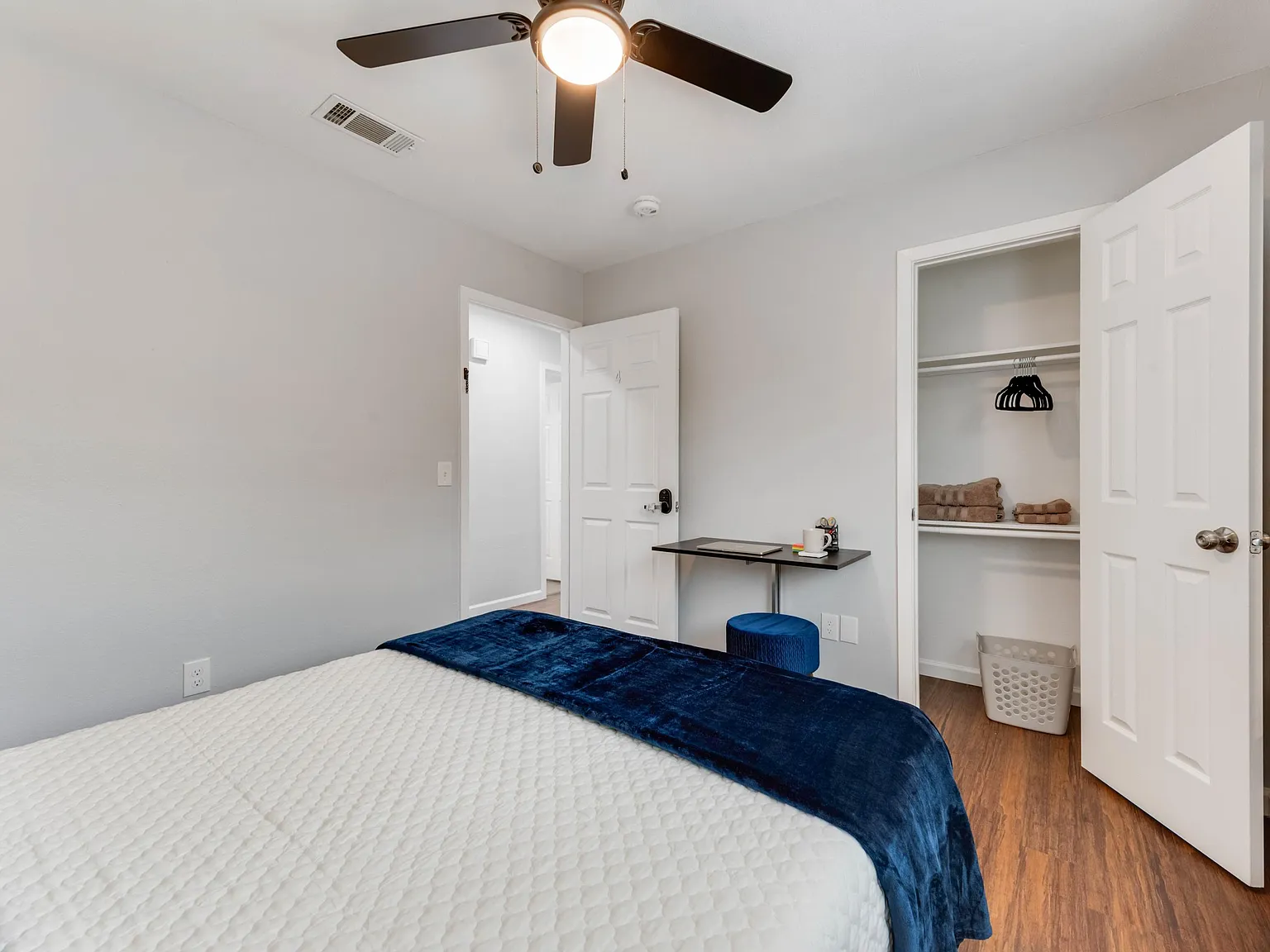 4 bed, 3.0 bath, 2024 sqft, $1,061 — Photo 2