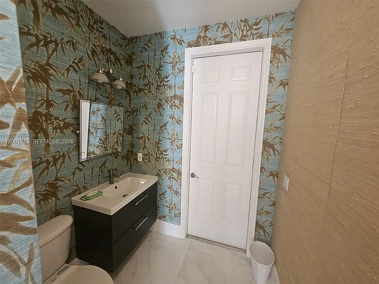 18794 SW 17th Ct — Photo 9