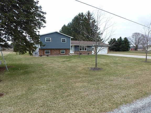 2nd image of 3697 Eleven Mile Rd