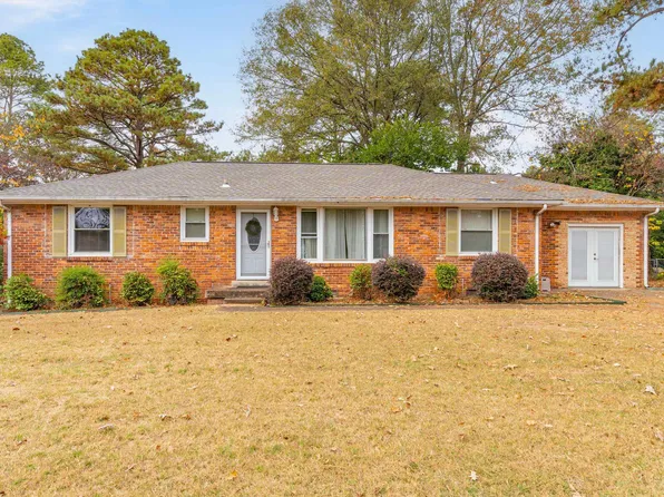 616 Graycroft Dr SW, Huntsville, AL 35802