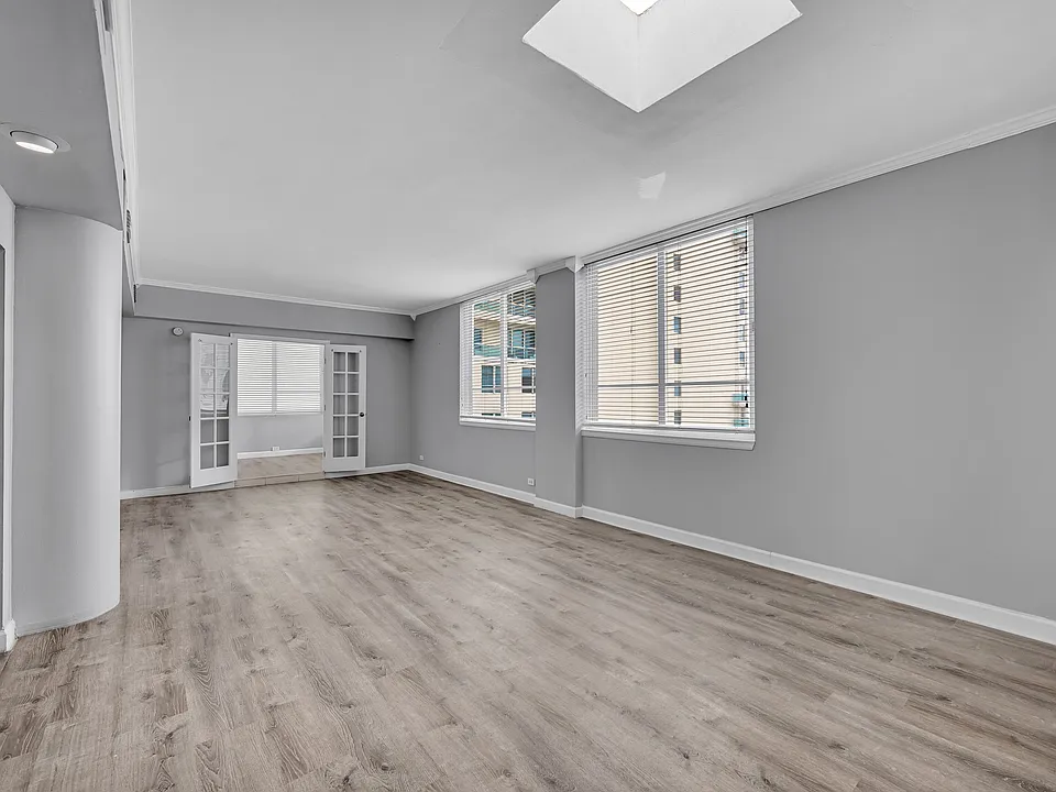 5005 Collins Ave #Penthouse 6