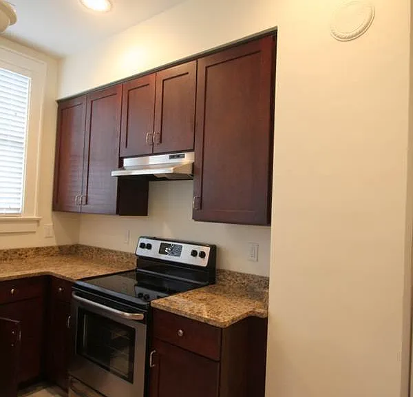 2404 N Morgan St — Photo 11