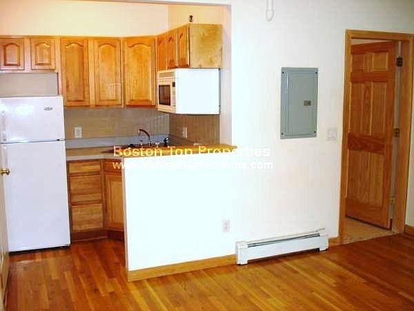 2nd image of 714 Commonwealth Ave #1