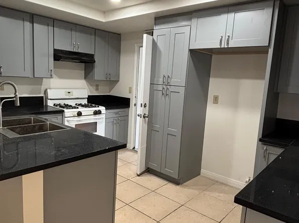 3112 Crystal Lake Rd, Ontario, CA 91761