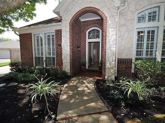 3rd image of 4230 Lake Terrace Ct