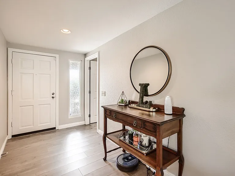 749 Sherwood Dr — Photo 19