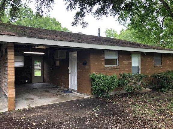 2nd image of 425 W Oak Ln