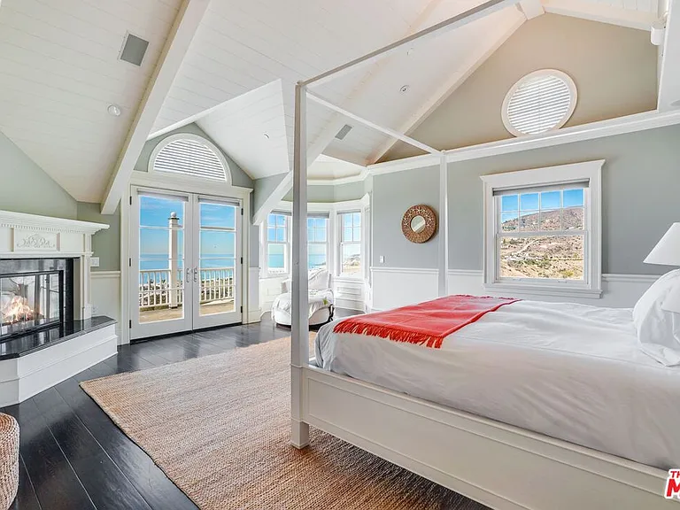 6277 Sea Star Dr — Photo 23