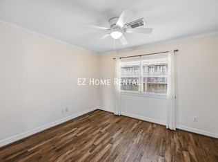 4401 Marina St #B, Houston, TX 77007