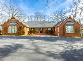 1039 Fort Stephenson Rd, Lookout Mountain, GA 30750