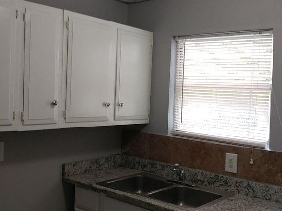 5th image of 1226 5th Ave S #1226