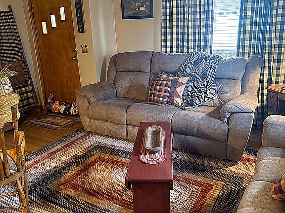 4th image of 267 Haymond Rd