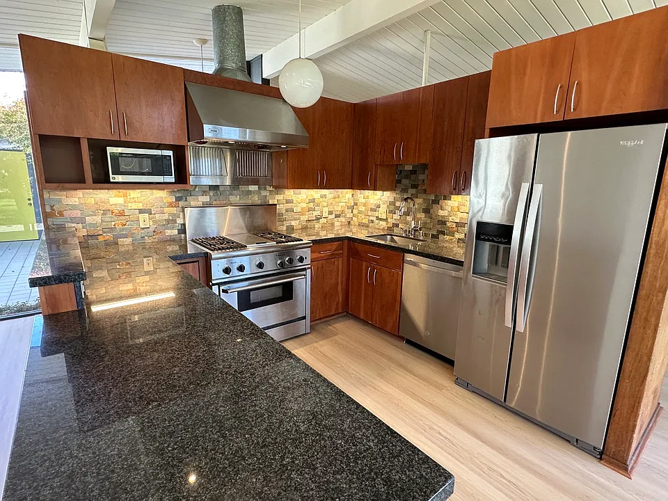 591 Rockport Dr