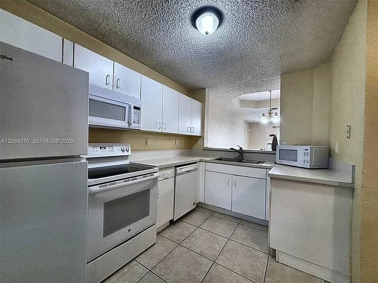 14391 SW 120th Ct #7 — Photo 4