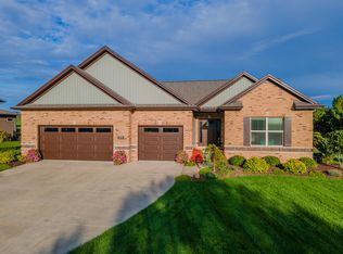 2714 Piney Run, Bloomington, IL 61705