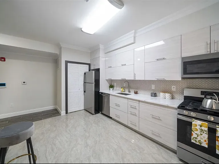 188 Kensington Ave #5B — Photo 4