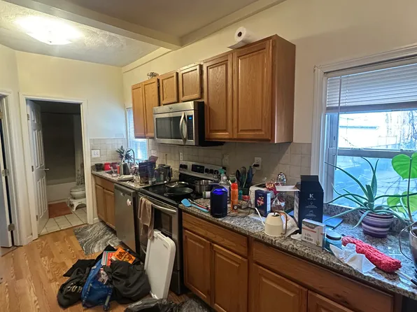 1105 Cambridge St, Cambridge, MA