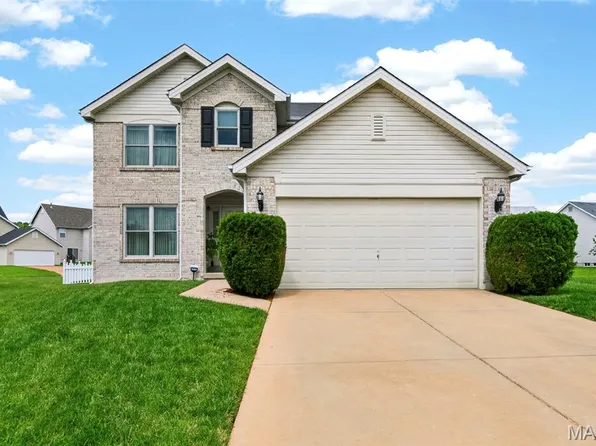 19 Jost Manor Ct, Florissant, MO 63034