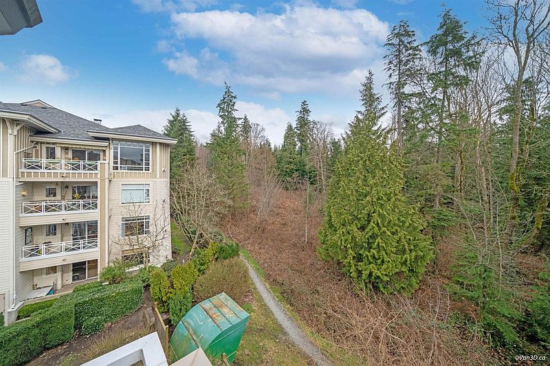 North Vancouver Apartment for rent - 3 Bedrooms — photo 9