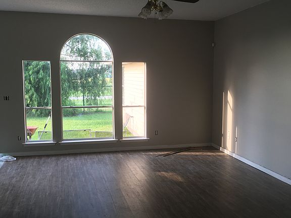 3rd image of 2241 N Village Green St
