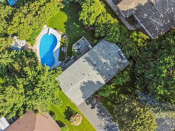 3rd image of 14 Lynnwood Ave