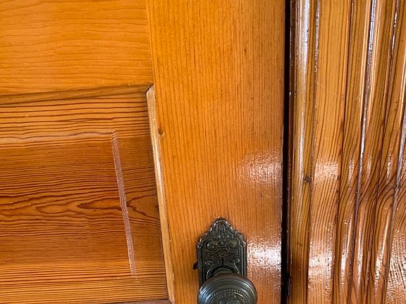 4th image of 1211 Burlington St