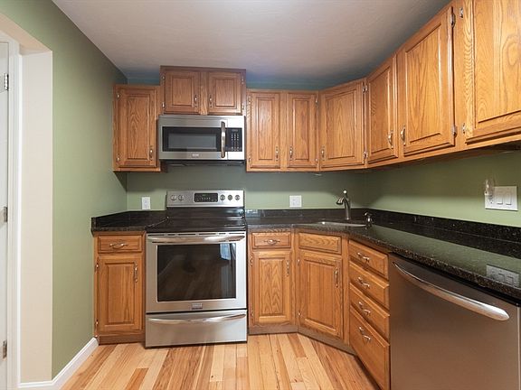 4th image of 110 Ridgefield Cir #D